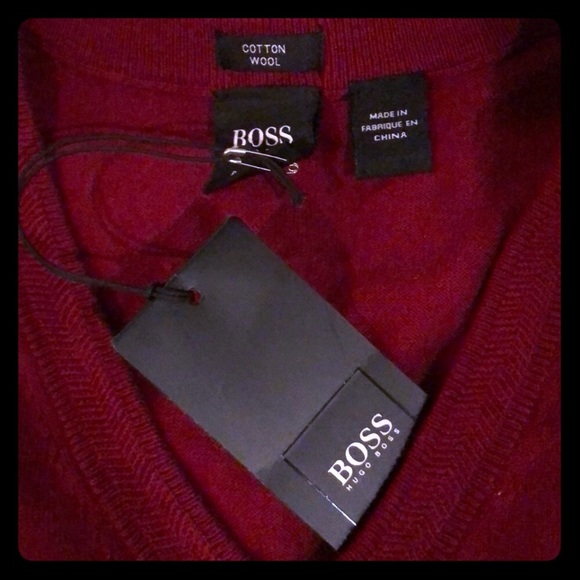 Men’s HUGO BOSS V-Neck Sweater - Picture 2 of 2